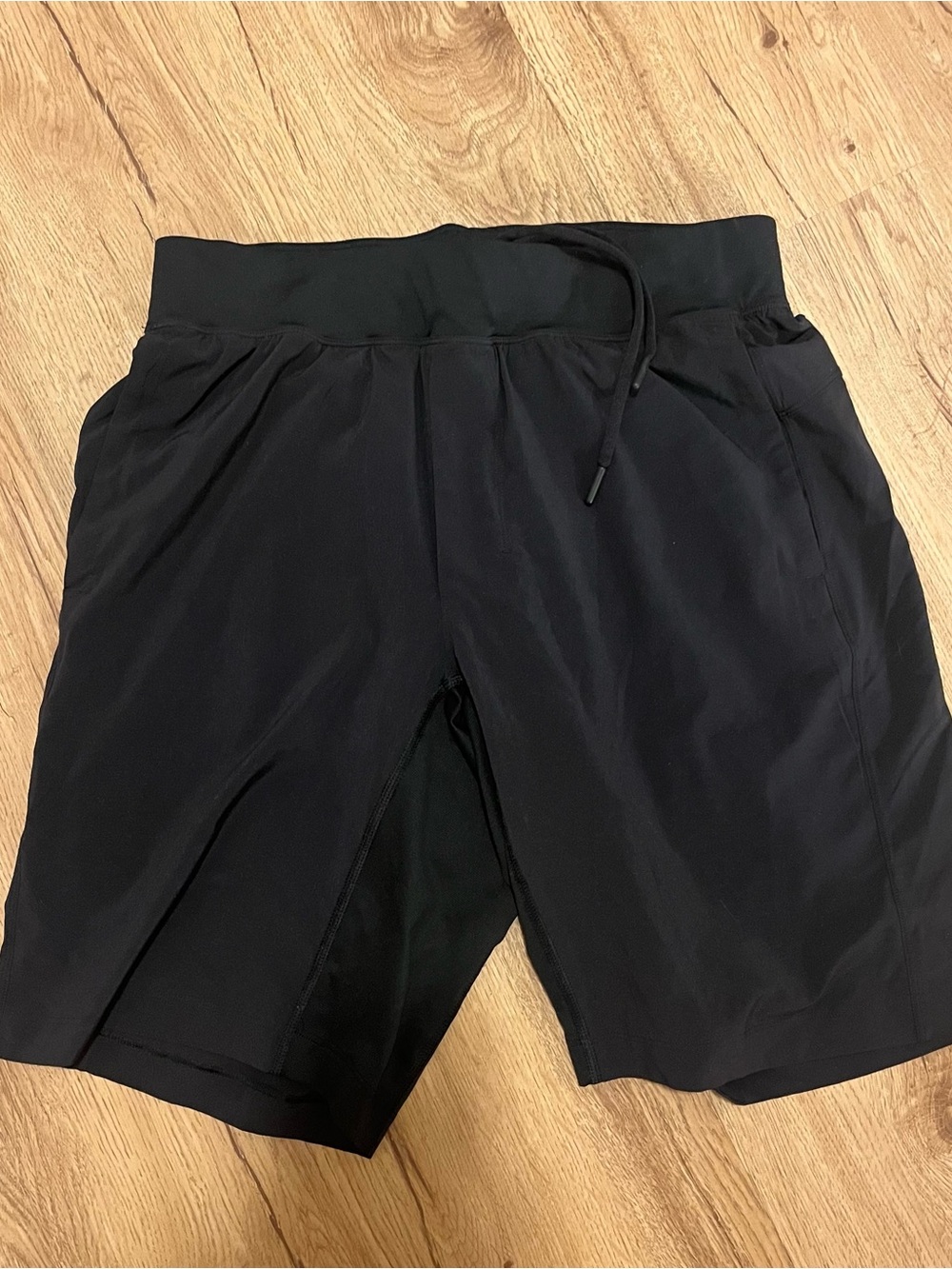 Lululemon Women Black Performance Drawstring Shorts size Medium